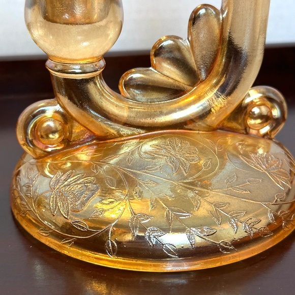 1950s Jeannette Glass Company Floragold candlesticks - Picture 5 of 7